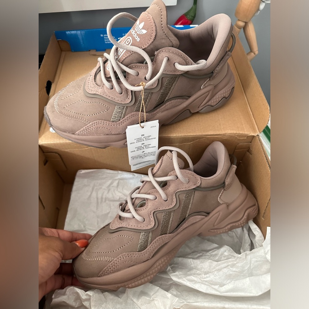 Brand New in box Adidas Ozweego Sneakers size 5.5, Brown